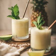 virgin-pinna-colada-tropical-and-creamy-virgin-pinna-colada