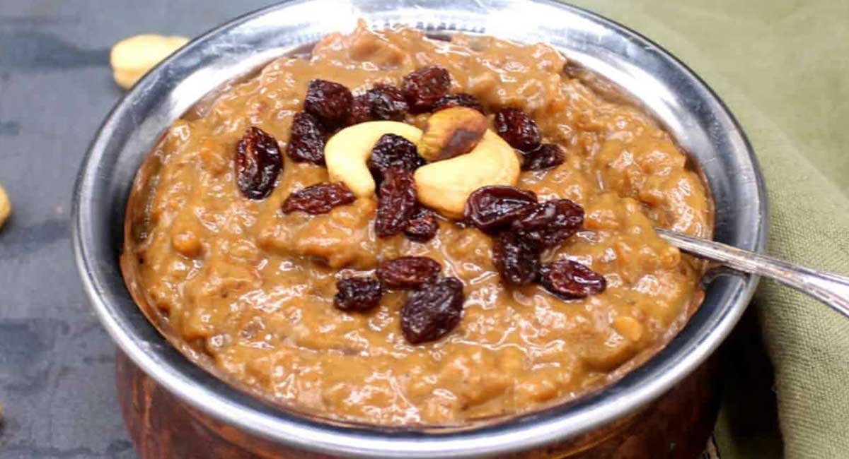 Sakkarai Pongal in bowl